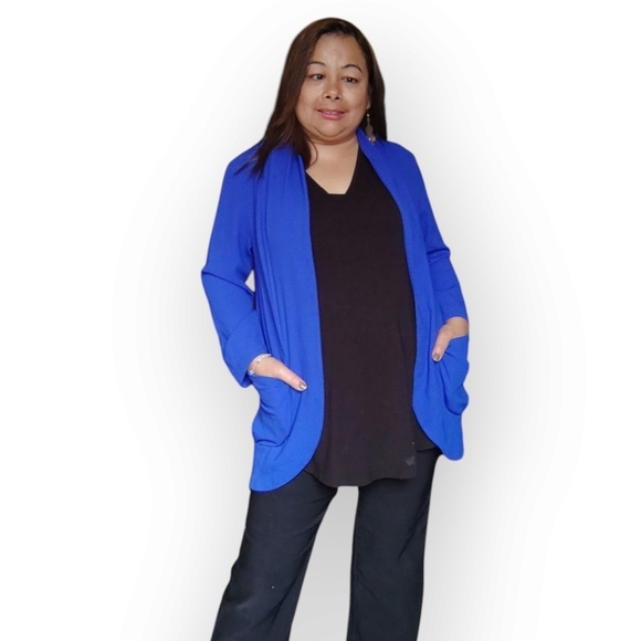 🎊3 FOR $10 STUDIO WOMENS MEDIUM BUTTON BLOUSE - Picture 2 of 3